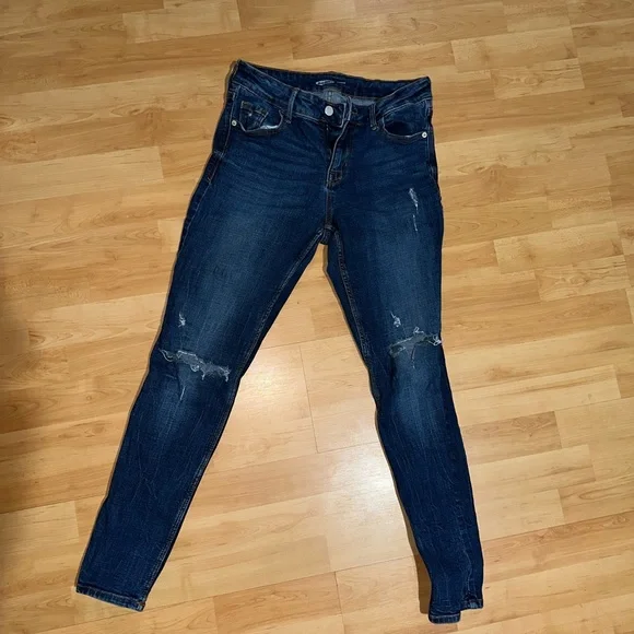 Old Navy Rockstar jeans - Picture 2 of 3